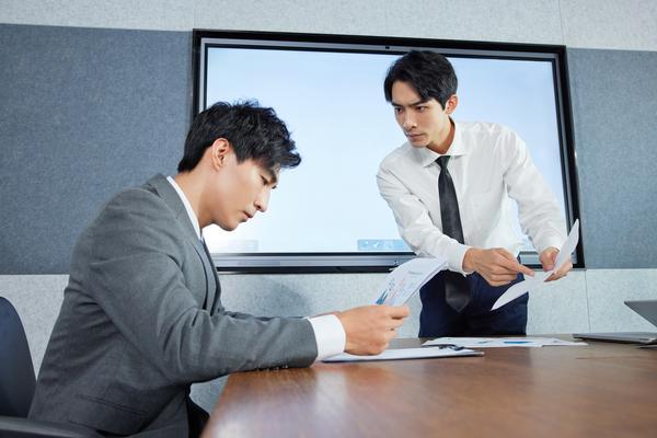 物业管理与公共安全：提升居民生活质量的两键词图1