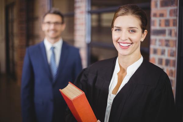 正当防卫热点视频下载|法律解读与司法实践分