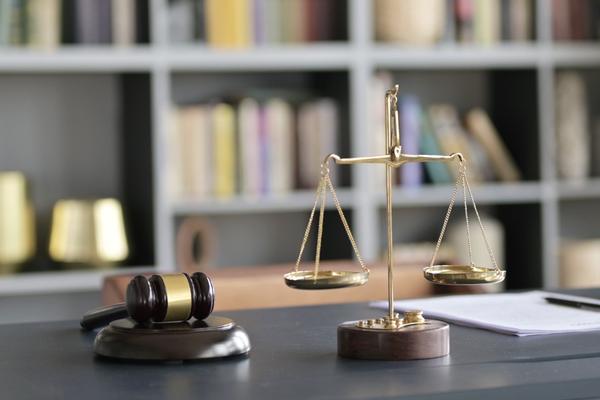 法院决定不予撤销缓刑：案件解析与公正执行图1