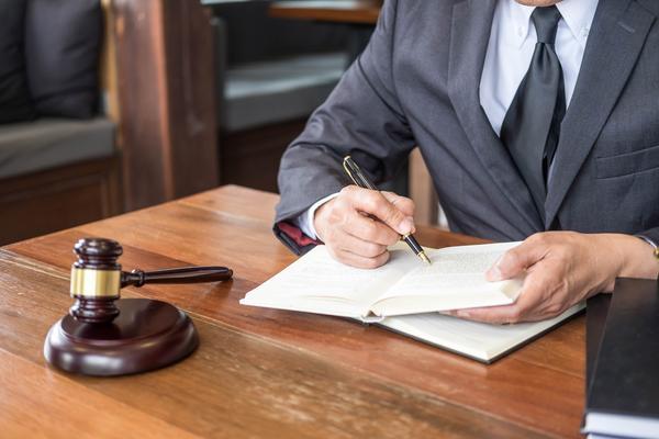 《陈橙教授讲刑法：深入剖析刑法热点问题》图1