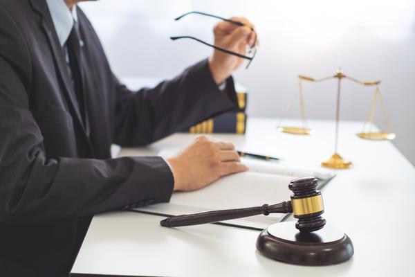 商业秘密律师：报价及法律服务解析 图1