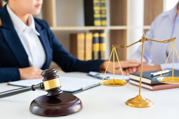 保险合同关系更正：家庭成员信息错误的法律应对与实务处理 图2