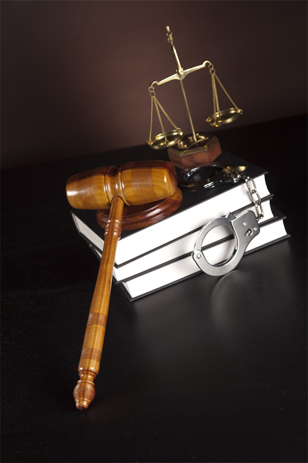 车祸细节揭示惊人真相：受害者家庭悲痛欲绝，肇事者却潜逃？图1